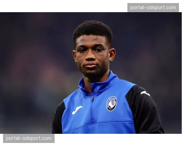 实时:斯特拉斯堡前锋迪亚洛进球后展示纪念逝去友人的T恤 实时:斯特拉斯堡前锋迪亚洛进球后展示纪念逝去友人的T恤